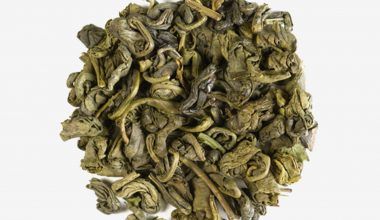 Té verde chino de hoja larga enrollada, enriquecido con hojas de menta